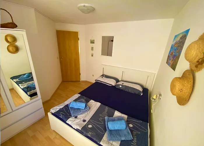 Apartment Sailor Pag Town